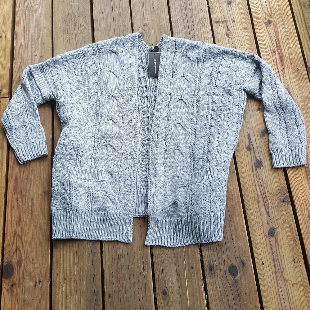 Never worn Moon&Madison chunky knit cardigan